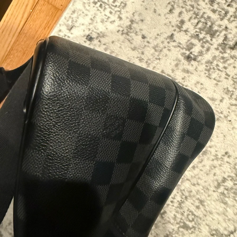 Louis Vuitton Micheal Damier Graphite Backpack 100% authentic - Picture 7 of 11